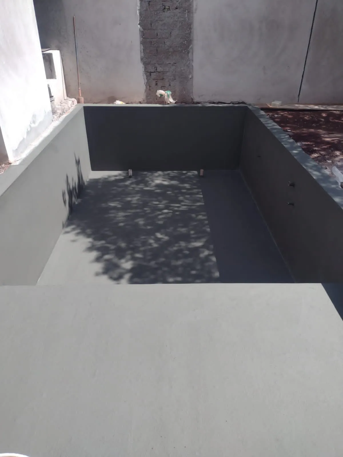 Varanda residencial — Tratamento preventivo para uma área externa durável.
