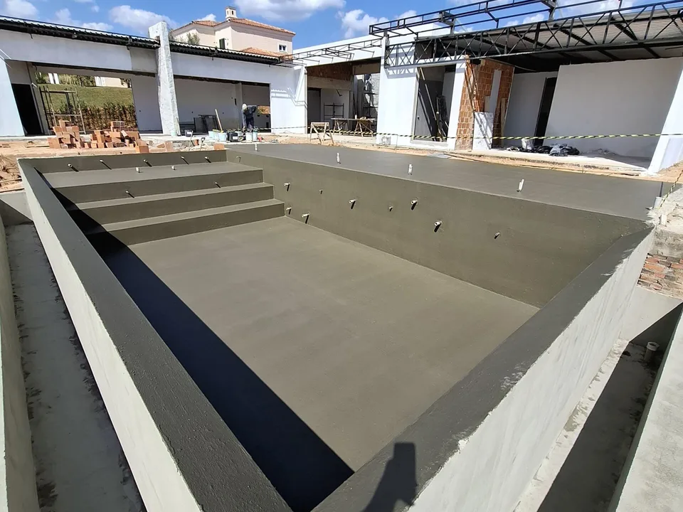 Sistema impermeável aplicado em estrutura hidráulica